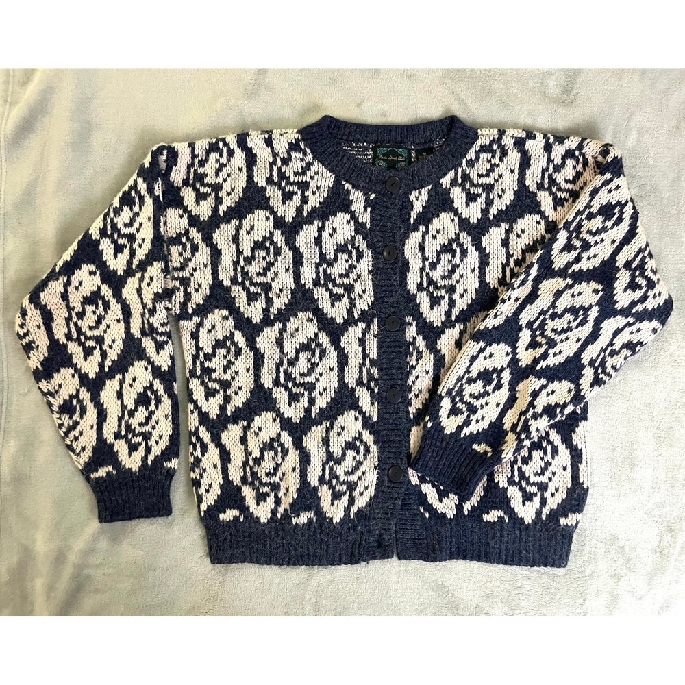 Vintage Medium Floral Pattern Chunky Cardigan Sweater Grandmacore Made in Korea